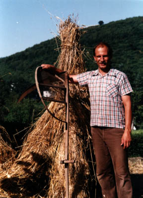 `Kornritter aufstellen`, Foto: Elke Bruch