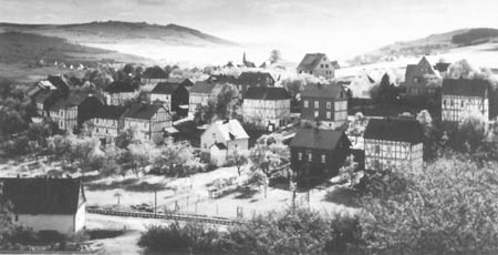 Blick auf Salchendorf vom Ehrenmal, 1958 Foto: A. Brombach